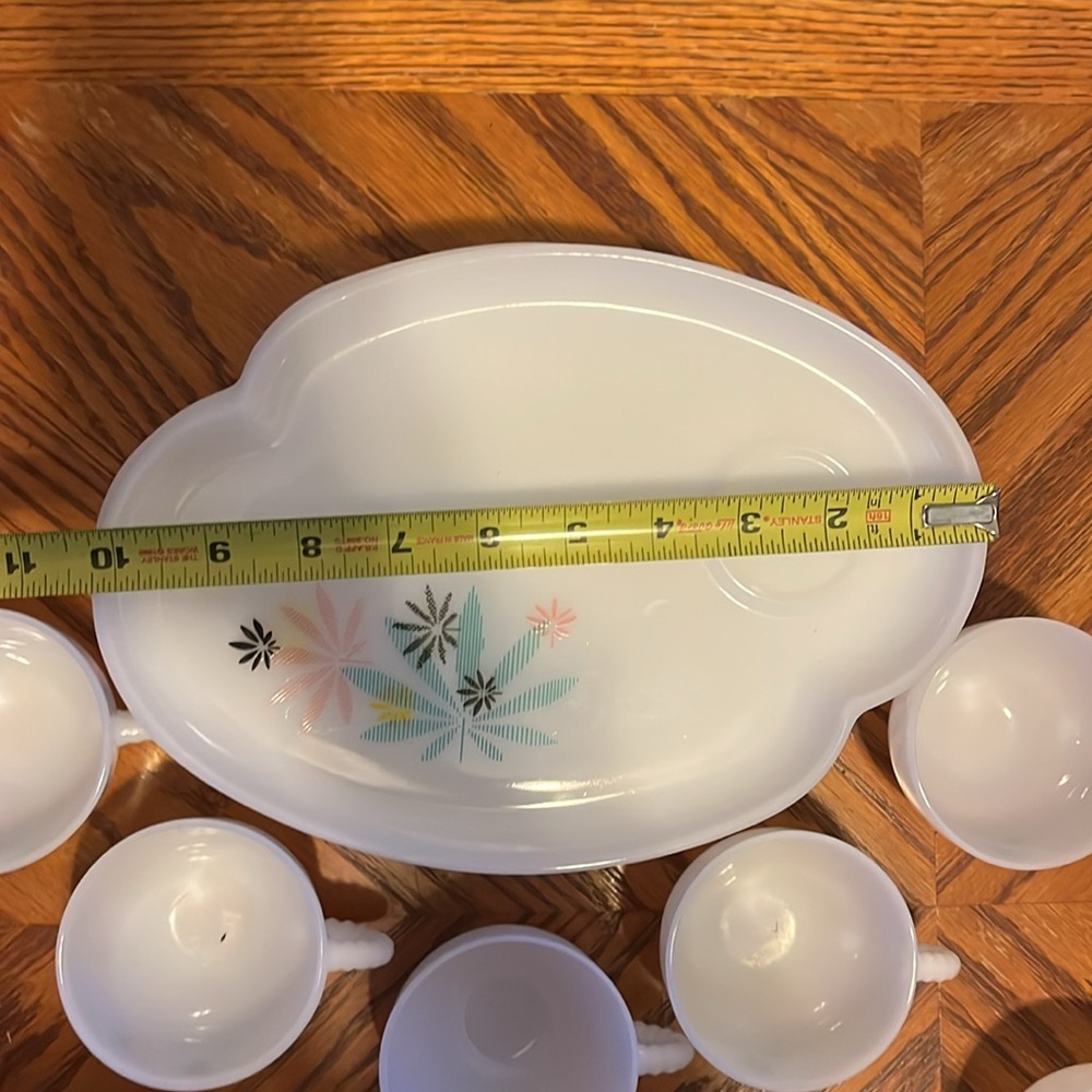 1950s Federal Milk Glass Snack Set Atomic Flower Plate Cup MCM Retro - Picture 4 of 5